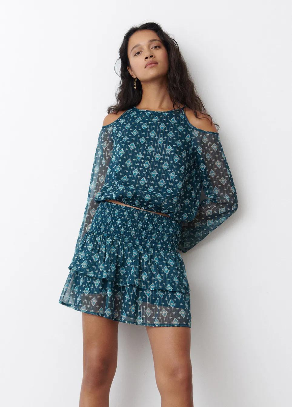 Blusa Com Ombro Descoberto Ikat