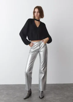 Blusa Lisa Com Colar Choker