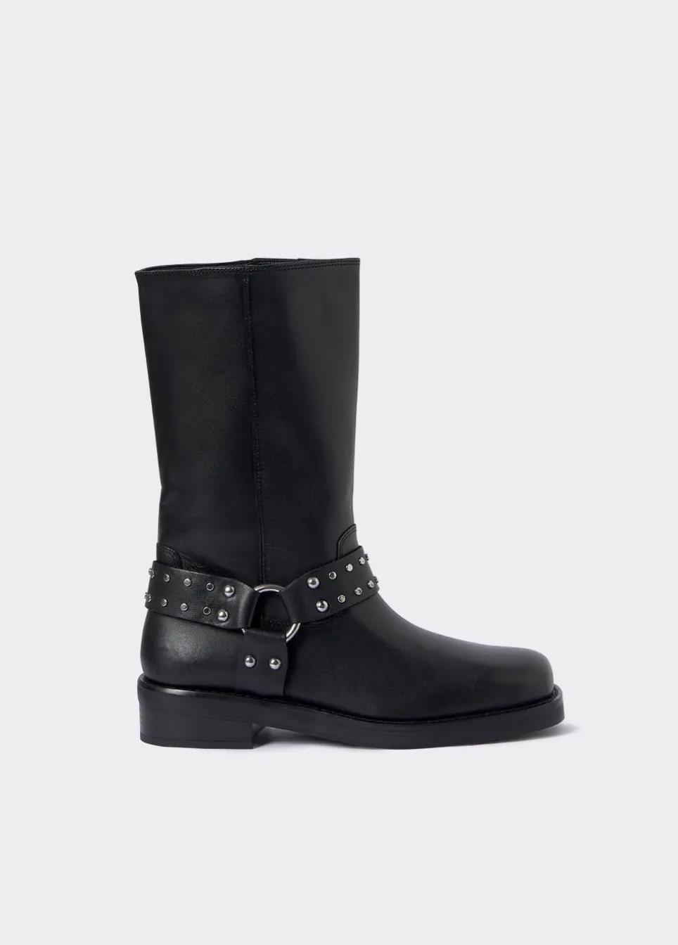 Bota Biker Com Tachas E Ponta Quadrada