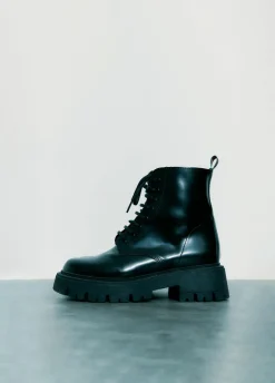 Bota Em Pele C/Cordoes