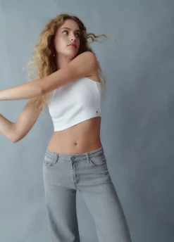 Jeans Alargadas Com Corte Lateral