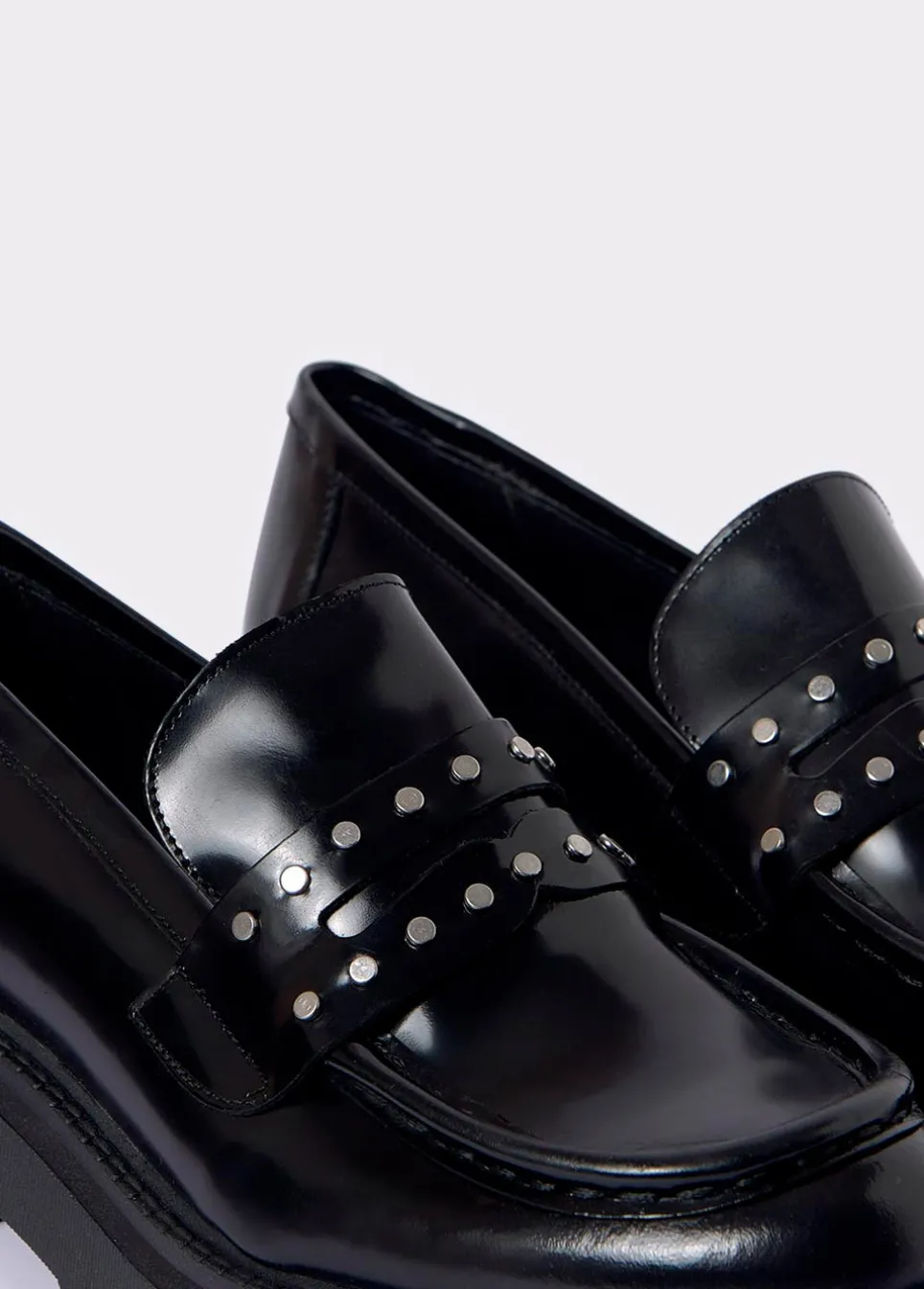 Mocassim Com Brilhantes E Tachas