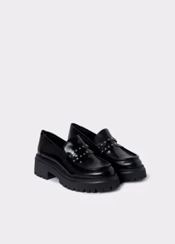 Mocassim Com Brilhantes E Tachas